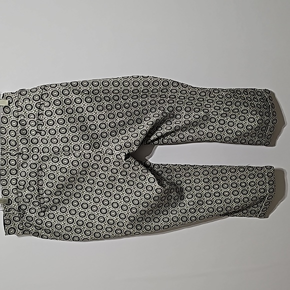 Lane Bryant Ankle Pants - Picture 5 of 9